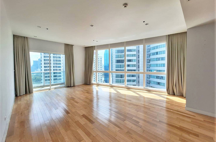 Condominium in Sukhumvit : Millennium Residence 